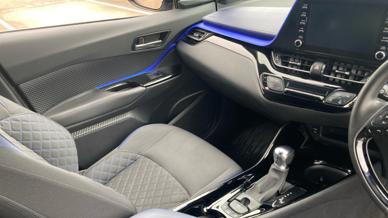 Toyota C-HR 1.8 Hybrid Dynamic 5dr CVT Hybrid Hatchback